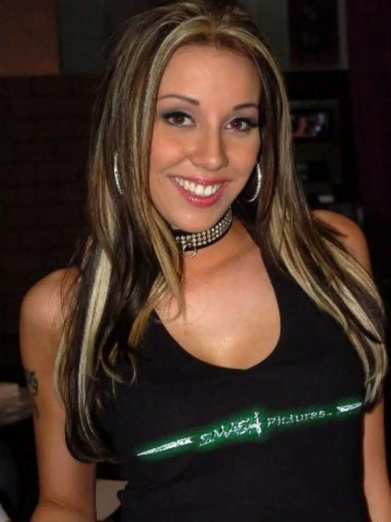 Delilah Strong Biography: Wiki, Age, Career, Height, Weight, Husband, Net Worth & More